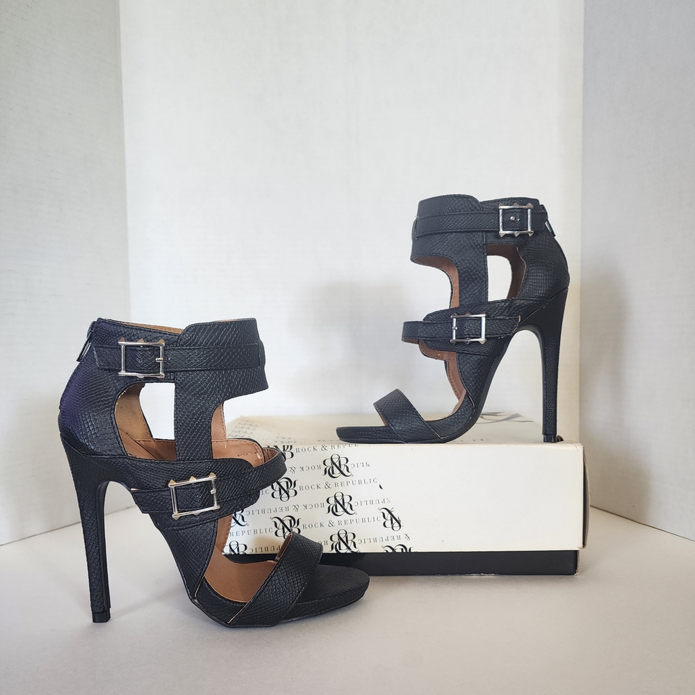 Women's Black Qupid High Heels Size 7.5